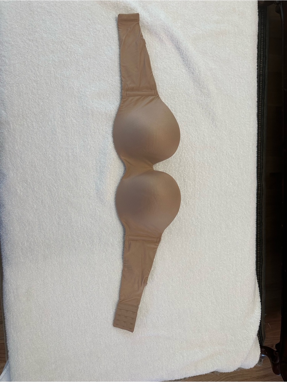 Victoria's Secret Nude/Tan Lined Strapless T-Shirt Bra